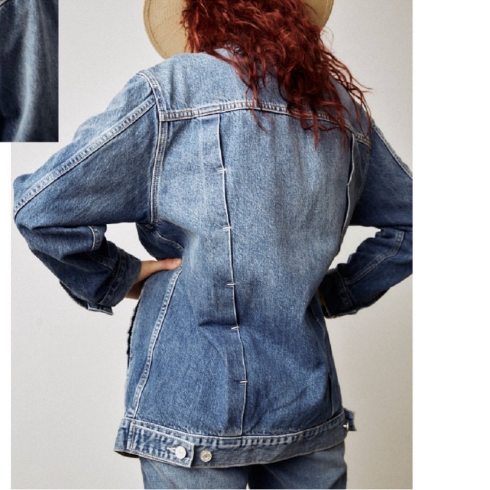 TRAVE Denim Distressed Oversized Trucker Jean Jacket Small Light Wash Vintage - Picture 4 of 10